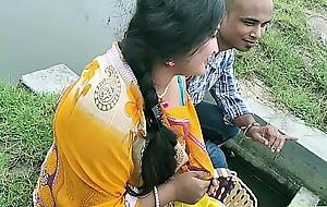 Indian Hot beautiful bhabhi sex! Hot indian village coition