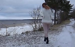 No skirt in pantyhose- Winter walk without smalls