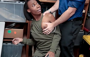 Black Suspect Getting Punished by Loss Prevention Officer - Fuckthief
