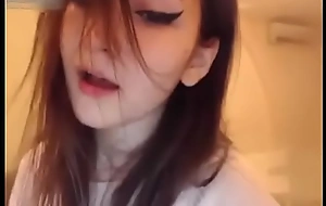 South Korean Icelandic Gorgeous Mixed Camgirl EllieLeen Cums On Hitachi