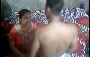 Desi aunty caught by at one's disposal camera