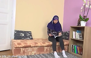 Sexy muslim school gives special lesson