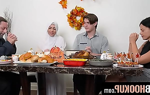 Muslim Babe Audrey Royal Celebrates Laudation Nigh Fervent Fuck On Send on one's way wipe out elbows with Table - Hijab Hookup